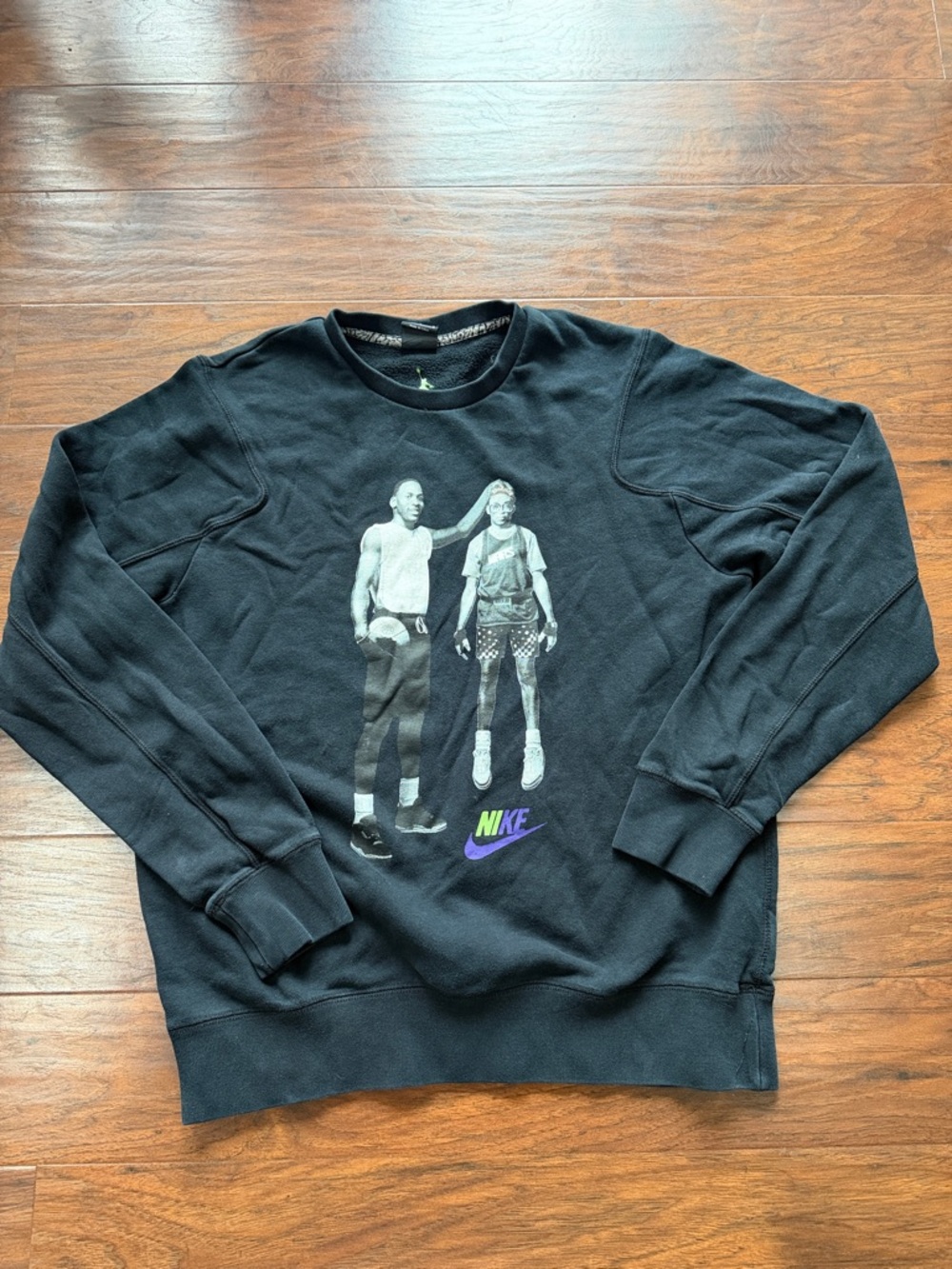 Vintage Earth/Mars Nike Black Crewneck Sweatshirt - Large